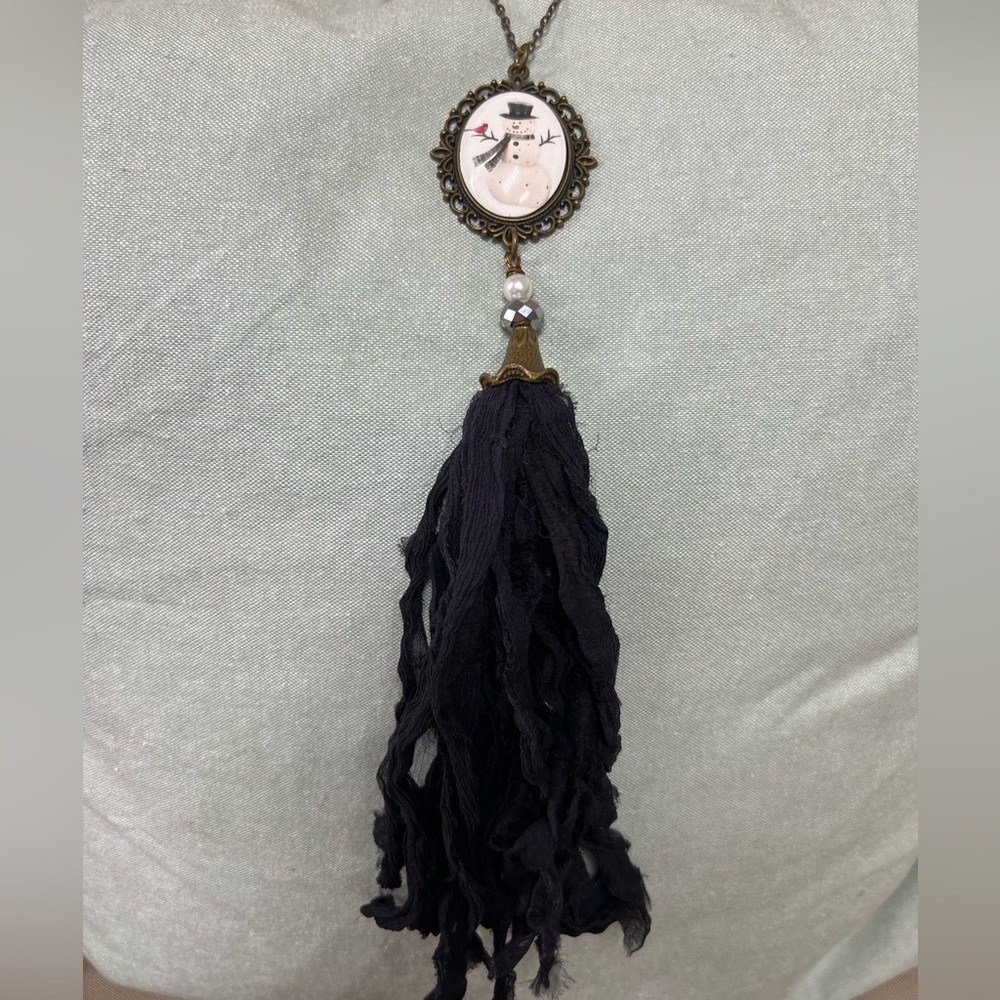 Tassel necklace